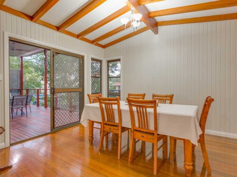 1 Bursaria Court, Everton Hills QLD 4053