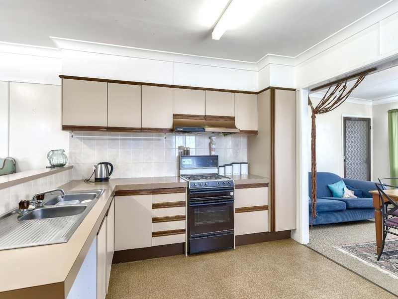 42 Thuruna Street, Stafford QLD 4053