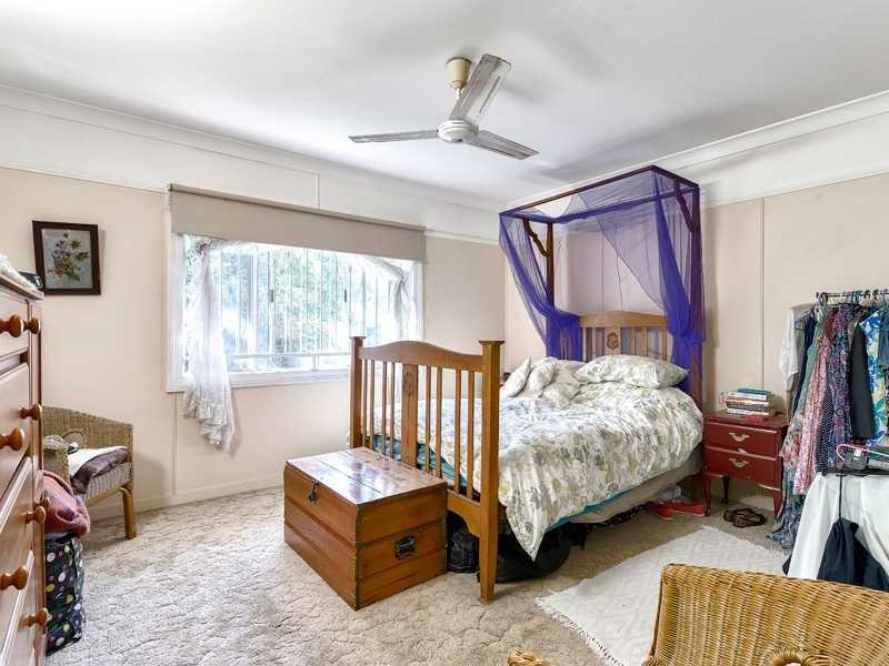 42 Thuruna Street, Stafford QLD 4053