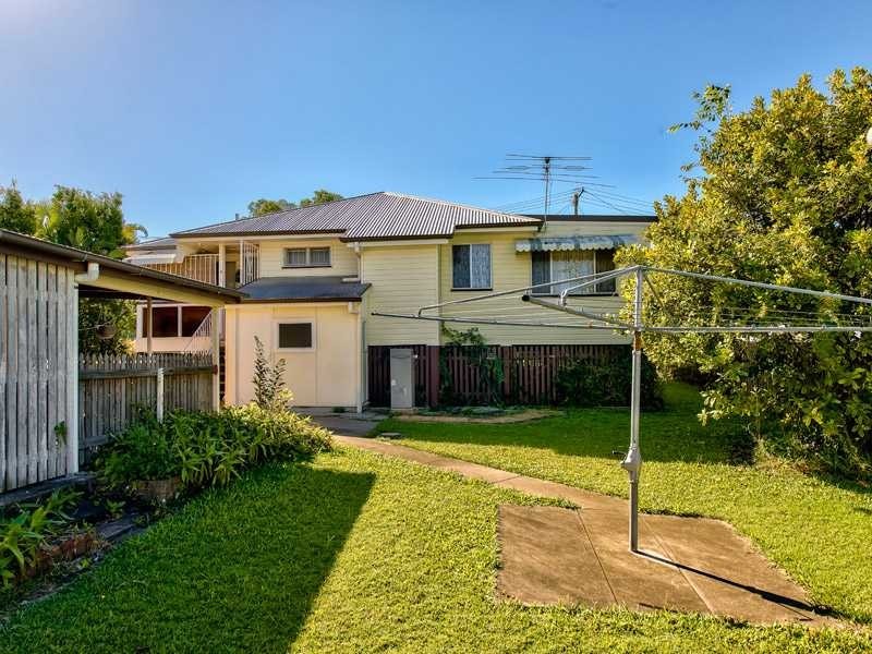 42 Thuruna Street, Stafford QLD 4053