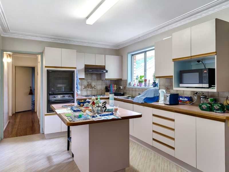 25 Doulton Street, Stafford Heights QLD 4053