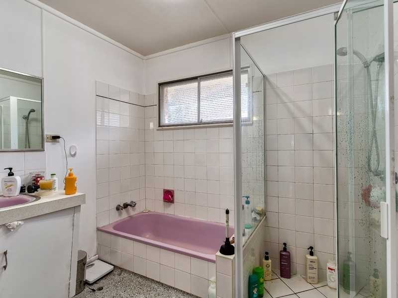 25 Doulton Street, Stafford Heights QLD 4053