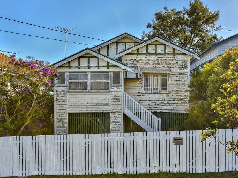 14 Twelfth Ave, Kedron QLD 4031