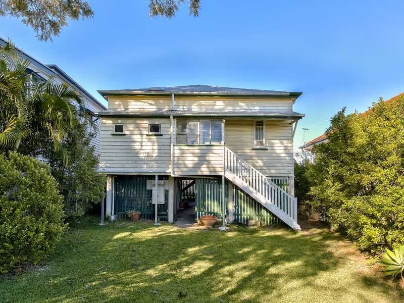 14 Twelfth Ave, Kedron QLD 4031