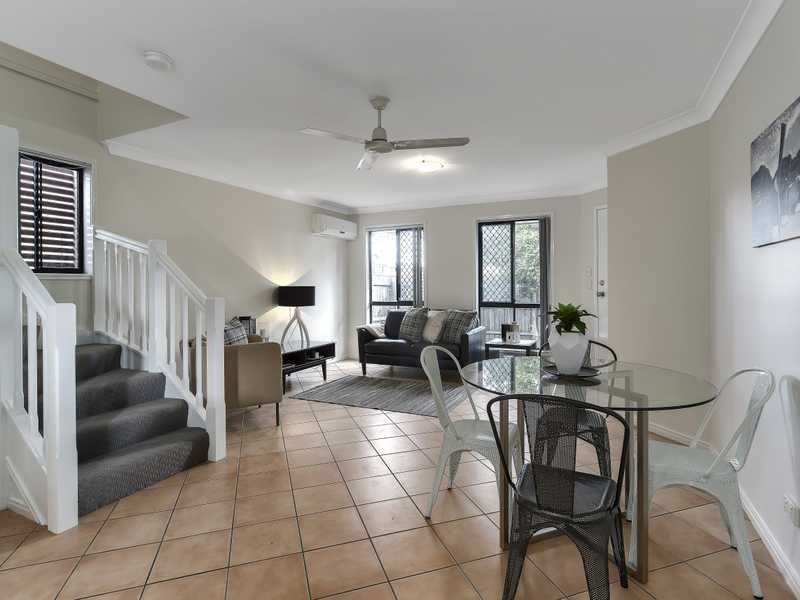 2/51 School Road, Stafford QLD 4053