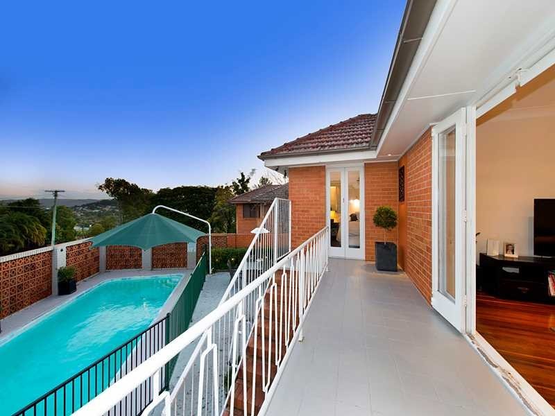 62 Dunedoo Street, Stafford QLD 4053