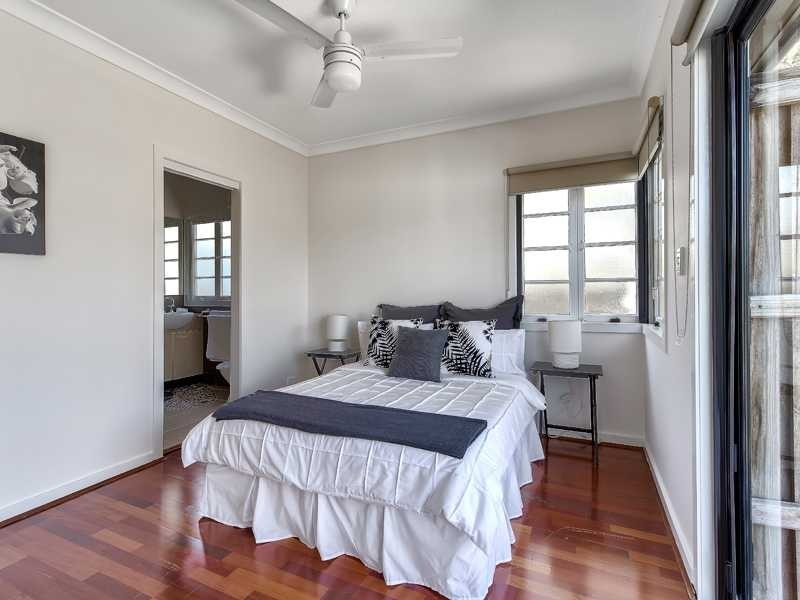 2 Thirteenth Avenue, Kedron QLD 4031