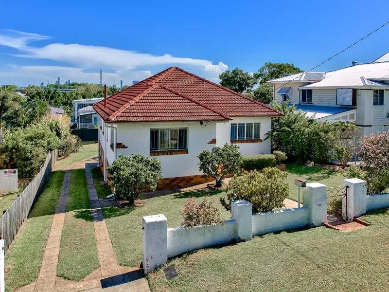 73 Seventh Avenue, Kedron QLD 4031