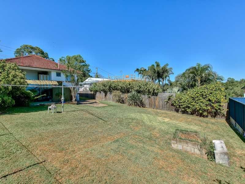 73 Seventh Avenue, Kedron QLD 4031