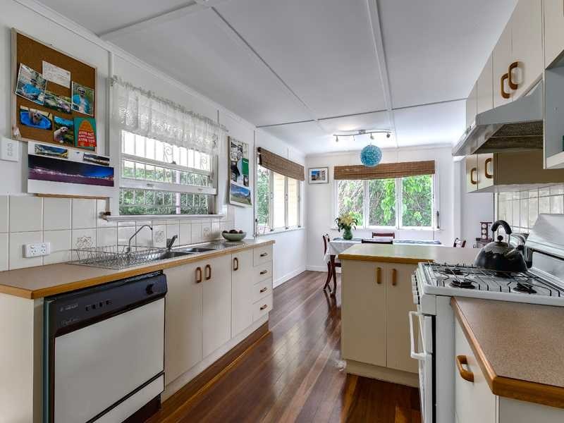 39 Castling Street, Stafford QLD 4053