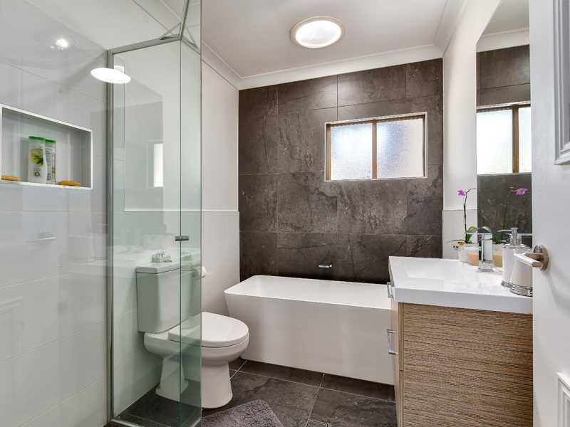 1 Wilgarning Street, Stafford Heights QLD 4053