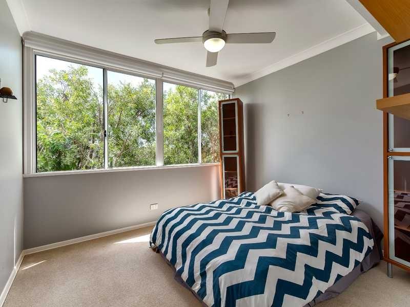 1 Wilgarning Street, Stafford Heights QLD 4053