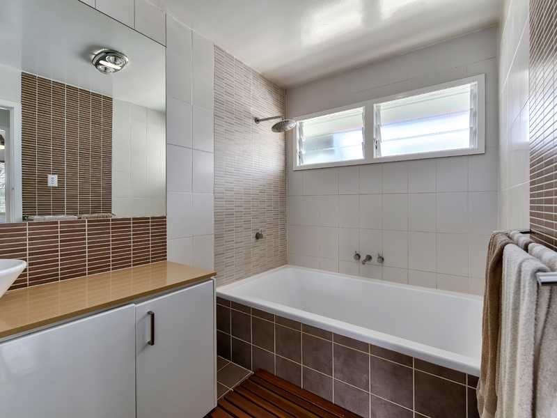 198 Appleby Road, Stafford Heights QLD 4053