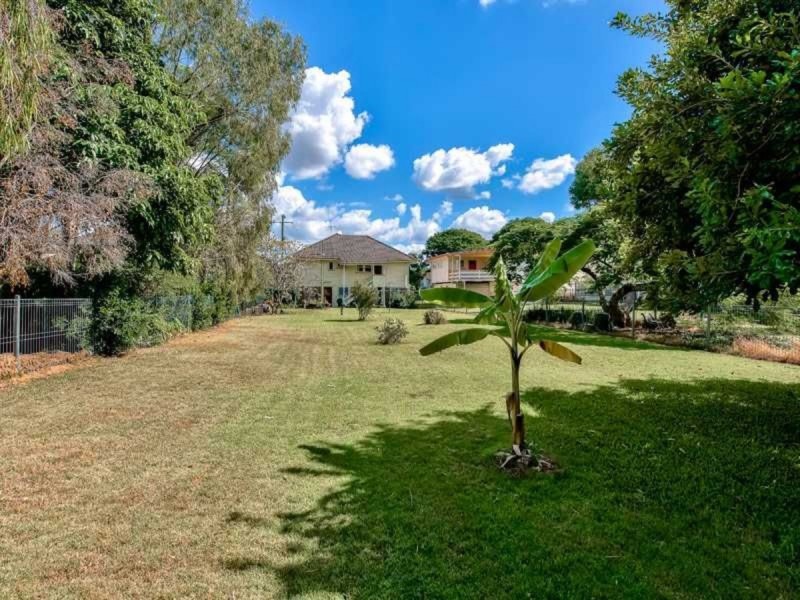 15 Kanangra Street, Stafford QLD 4053