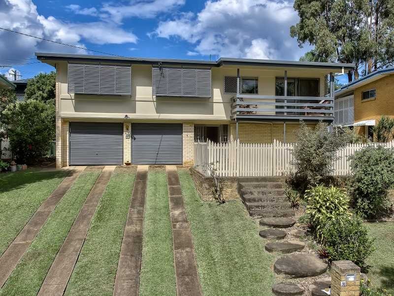 31 Redgrave Street, Stafford Heights QLD 4053