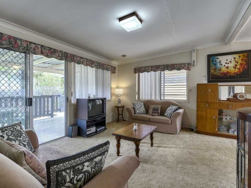 31 Redgrave Street, Stafford Heights QLD 4053