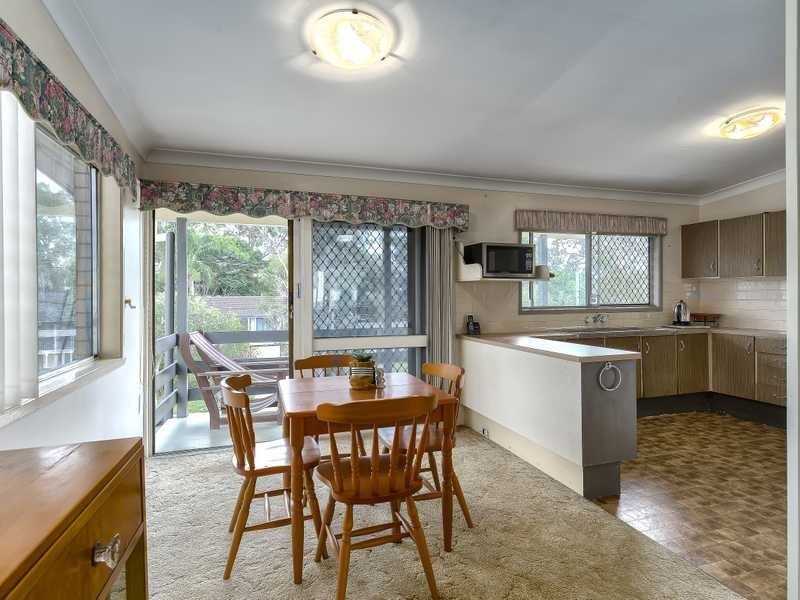 31 Redgrave Street, Stafford Heights QLD 4053