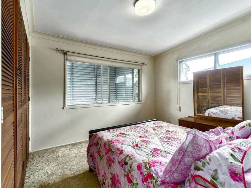 31 Redgrave Street, Stafford Heights QLD 4053