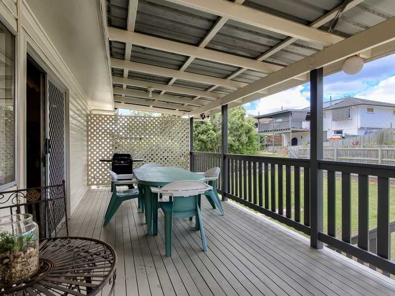 31 Redgrave Street, Stafford Heights QLD 4053