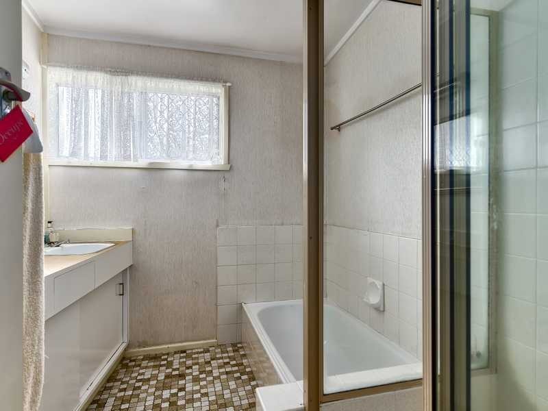 31 Redgrave Street, Stafford Heights QLD 4053