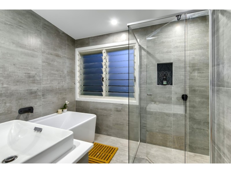 5 Hooker Street, Windsor QLD 4030