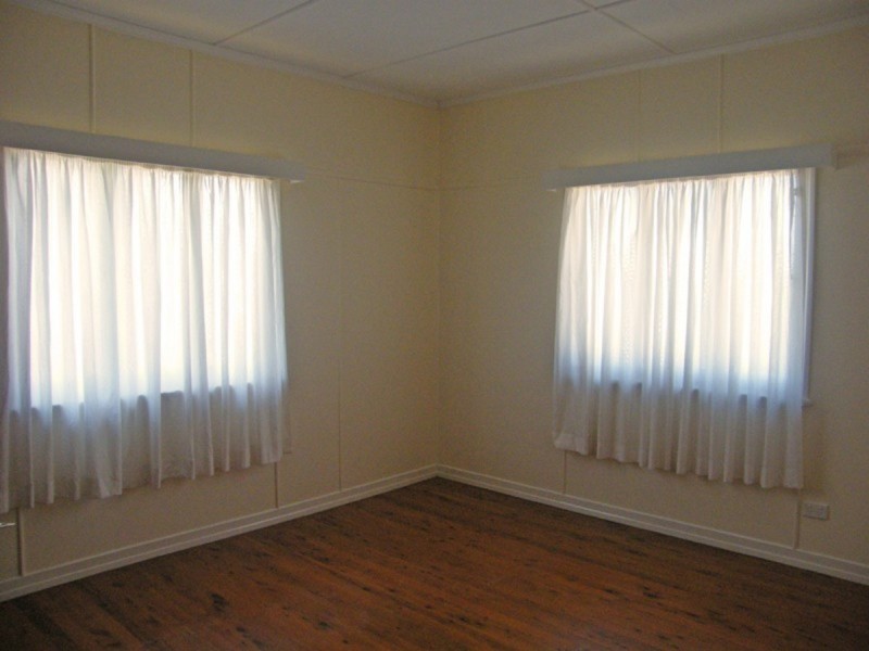 6 Mumbil Street, Stafford Heights QLD 4053