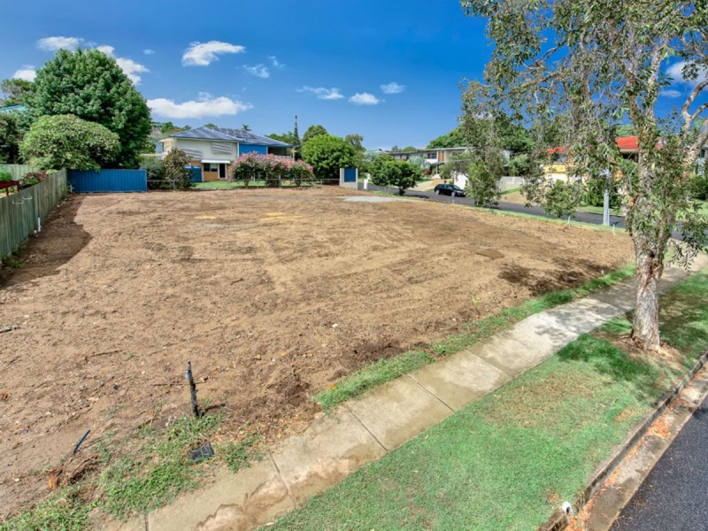 5 Mcqueen Street, Stafford Heights QLD 4053