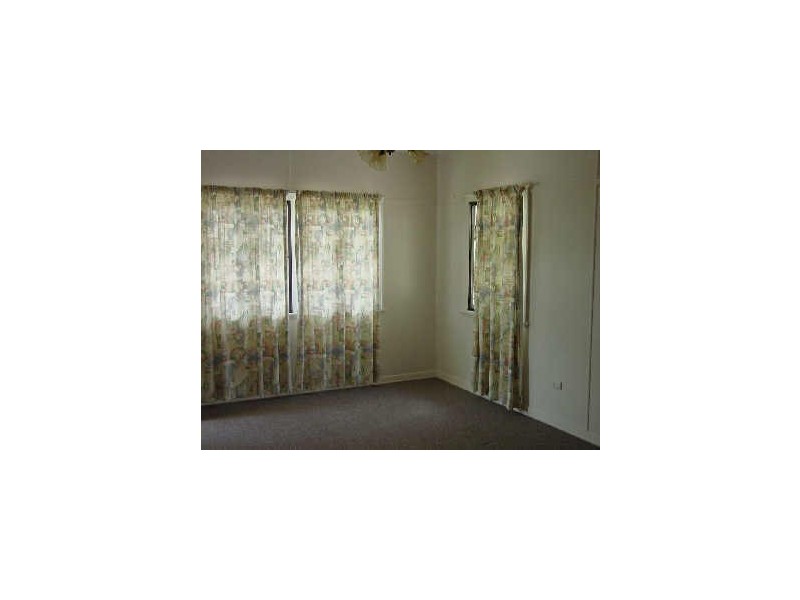 11 Boles Street, Stafford QLD 4053