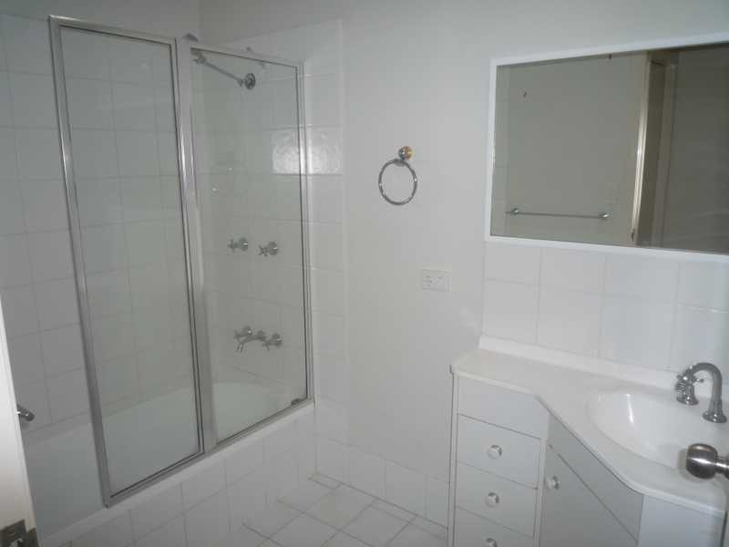 3 Tara Street, Stafford Heights QLD 4053