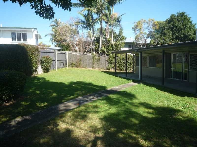 3 Tara Street, Stafford Heights QLD 4053