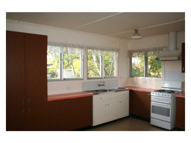 20 Normanton Street, Stafford Heights QLD 4053