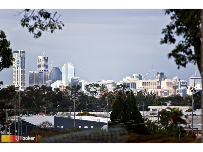 18 Reuben Street, Stafford QLD 4053