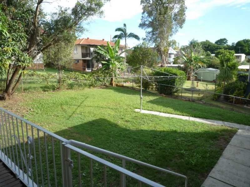 25 Redgrave Street, Stafford Heights QLD 4053