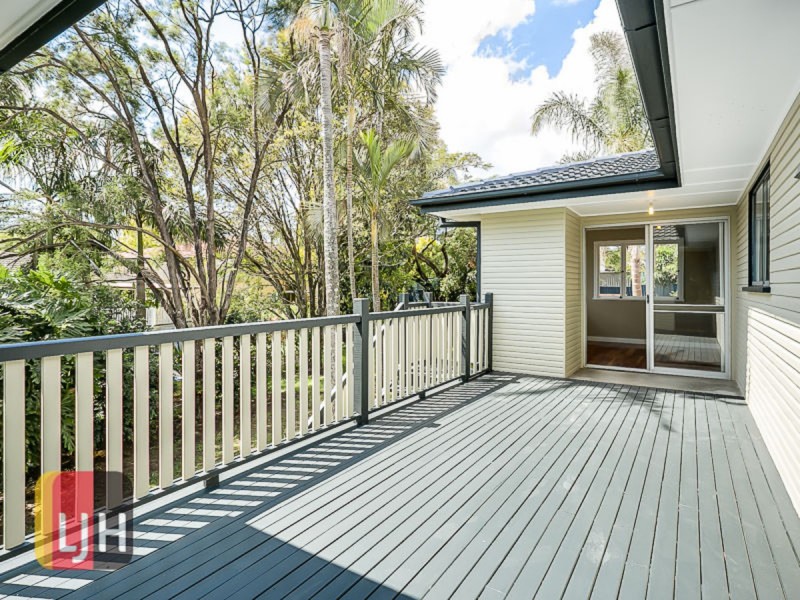 102 Niven Street, Stafford Heights QLD 4053