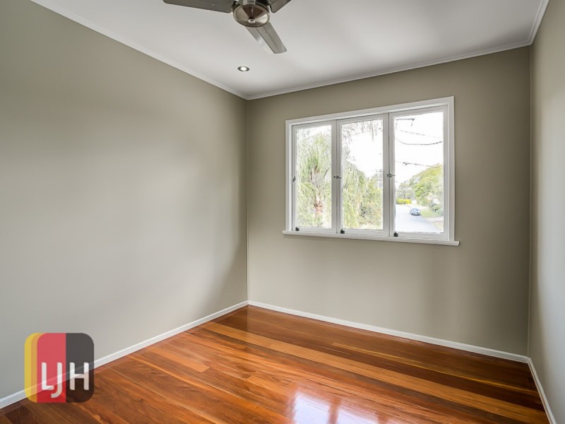 102 Niven Street, Stafford Heights QLD 4053