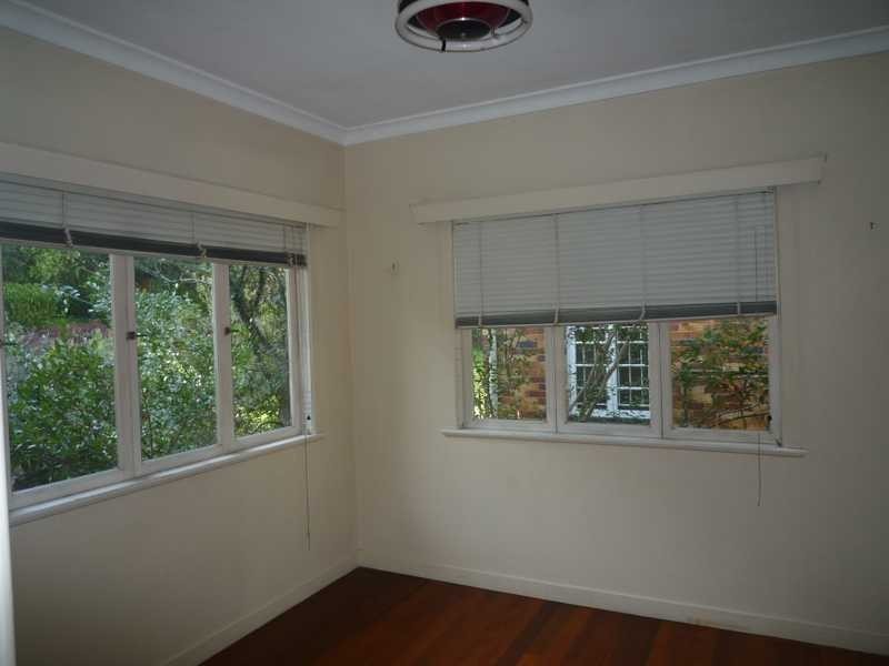16 Oakwal Terrace, Windsor QLD 4030