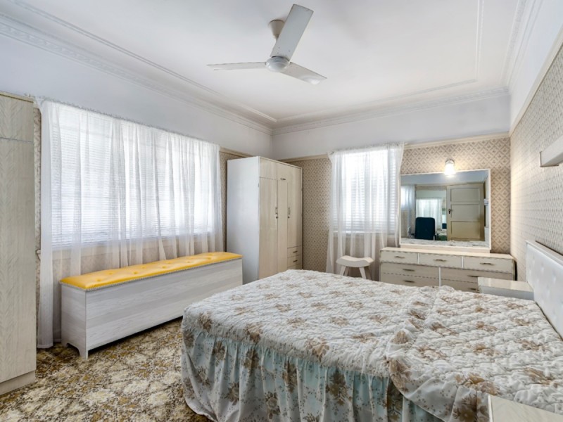 63 Ninth Avenue, Kedron QLD 4031