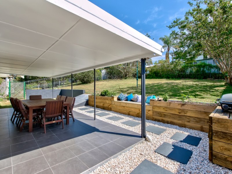 11 Quill Street, Stafford Heights QLD 4053