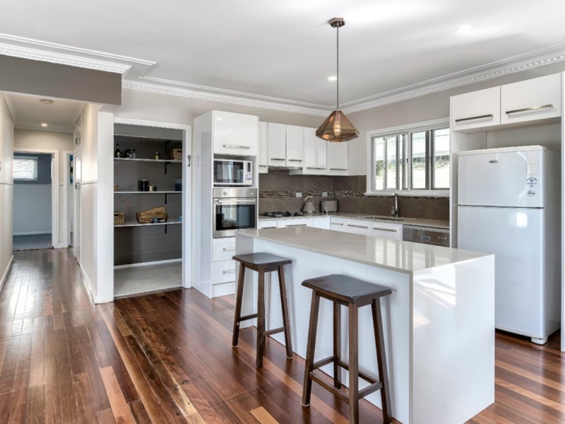 11 Quill Street, Stafford Heights QLD 4053