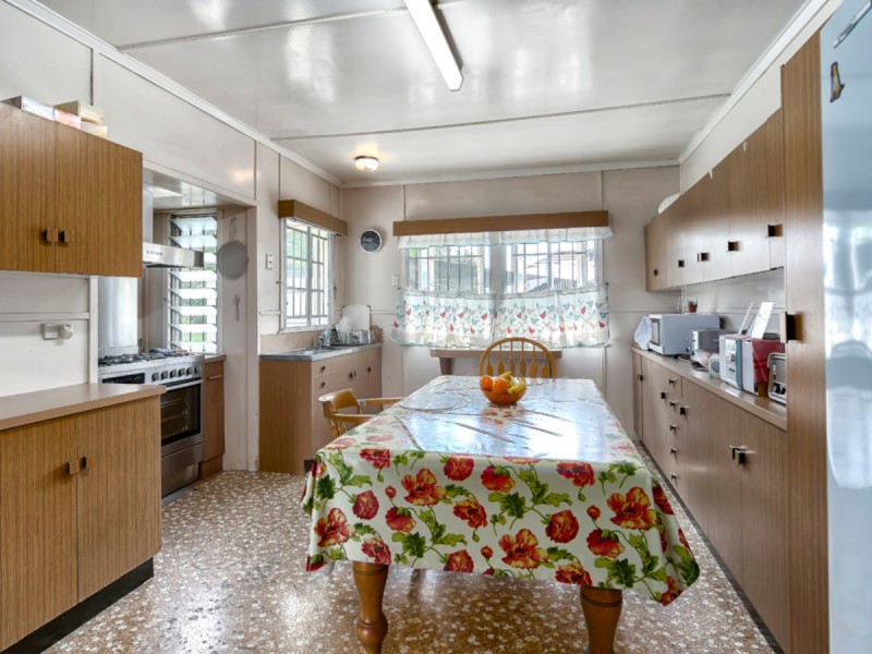 112 Edinburgh Castle Road, Wavell Heights QLD 4012