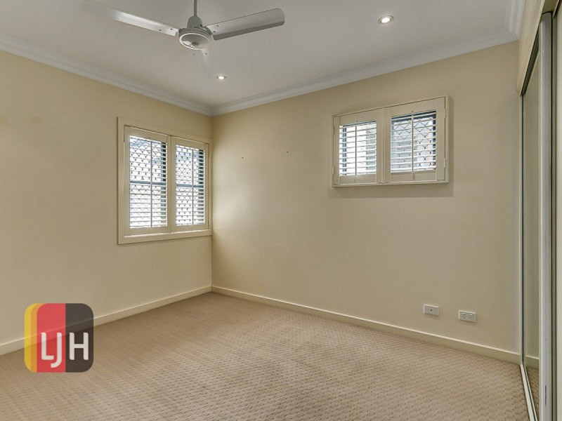 No. 10 Warraba Avenue, Wavell Heights QLD 4012