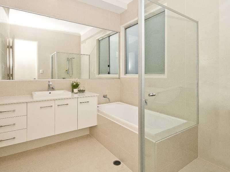 93 White Street, Wavell Heights QLD 4012