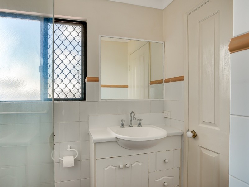 2/11 Mitchell Street, Kedron QLD 4031