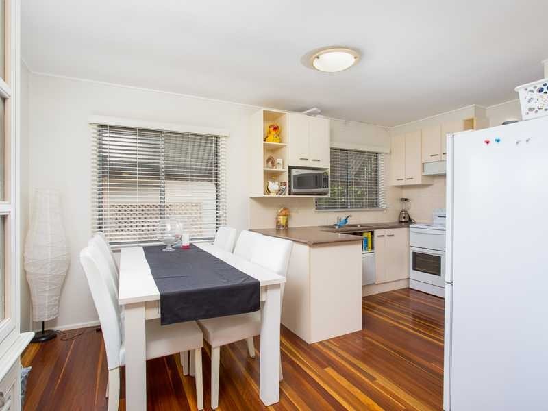 21 Landscape Street, Stafford Heights QLD 4053