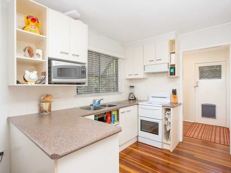 21 Landscape Street, Stafford Heights QLD 4053