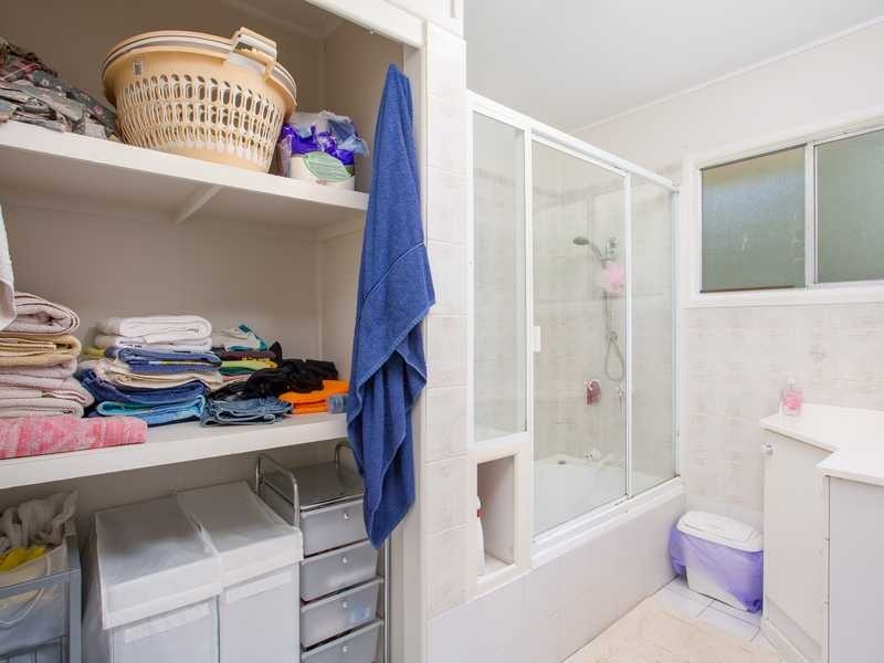 21 Landscape Street, Stafford Heights QLD 4053