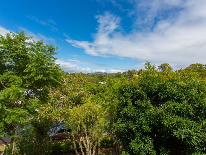 21 Landscape Street, Stafford Heights QLD 4053