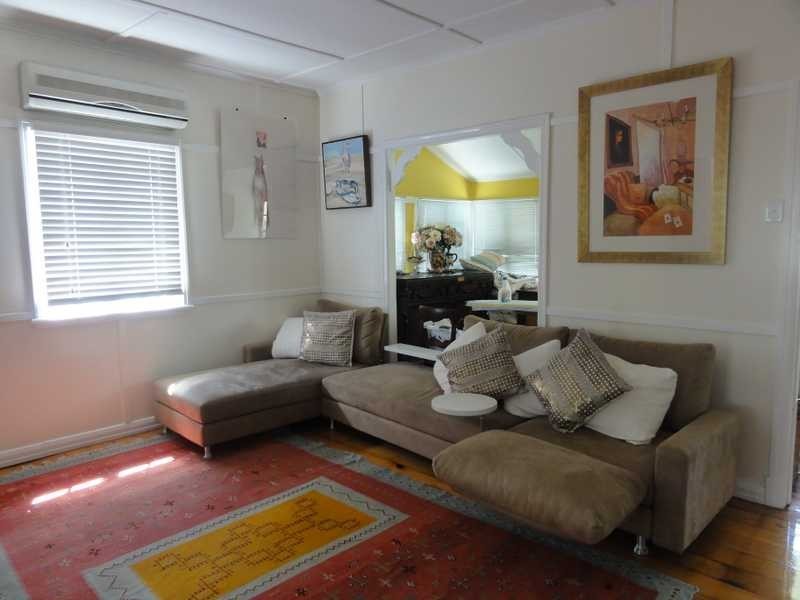 4 Evans Street, Kedron QLD 4031