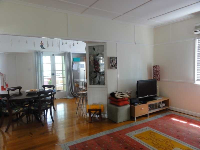 4 Evans Street, Kedron QLD 4031