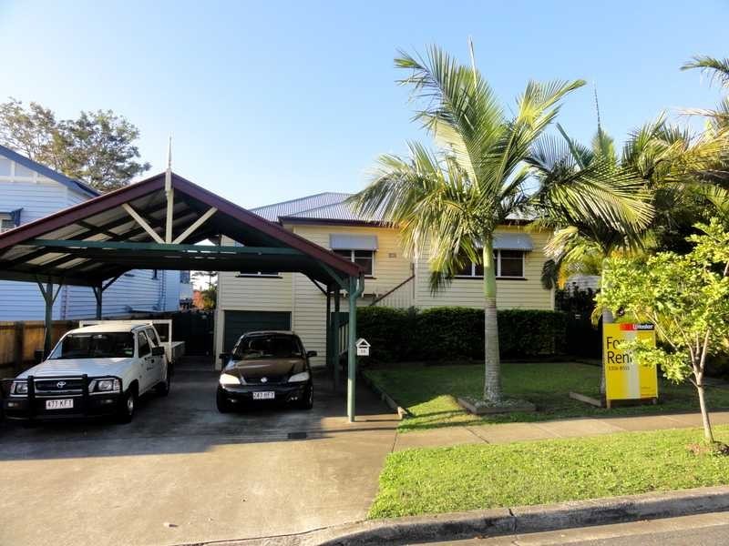 18 Twelfth Avenue, Kedron QLD 4031
